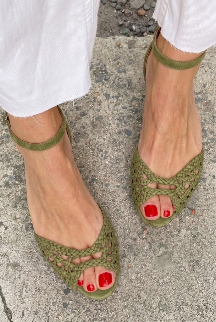 Isadora™ Woven Gold Sandals
