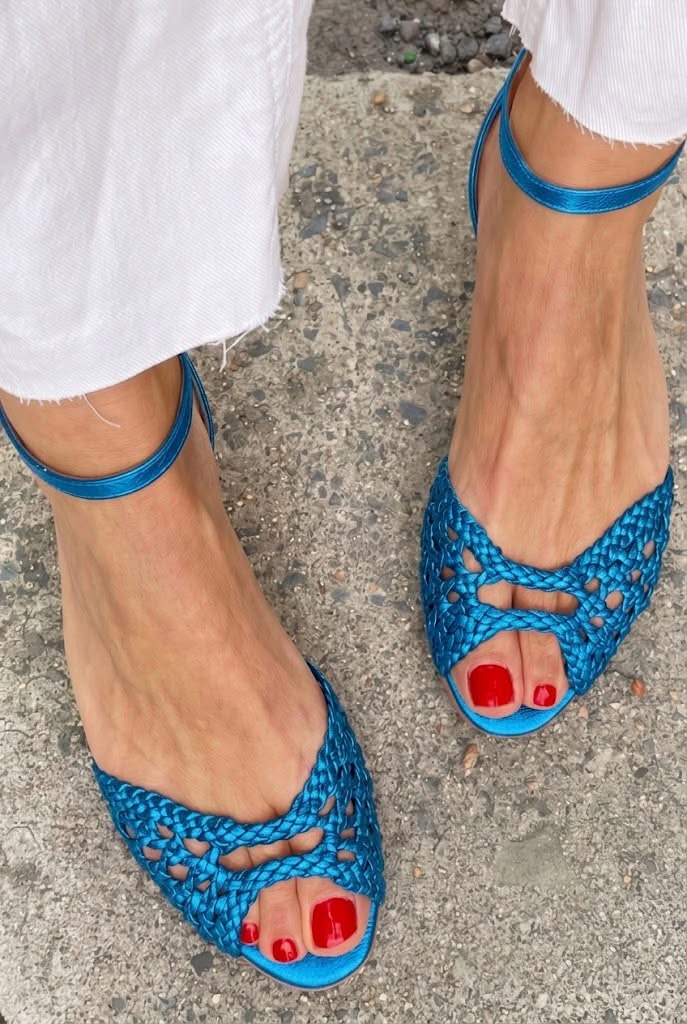 Isadora™ Woven Gold Sandals